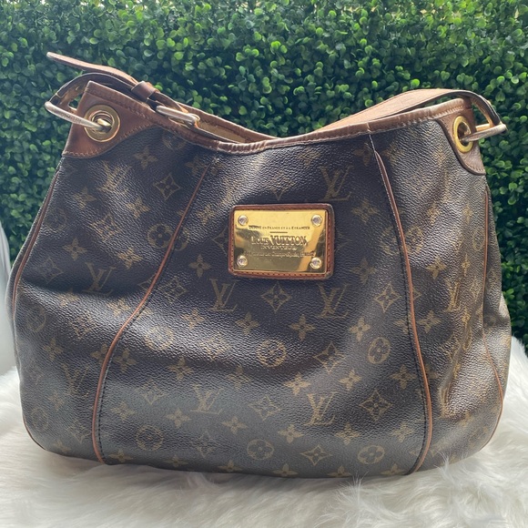 Louis Vuitton Monogram handbag Galleria PM - Picture 4 of 11